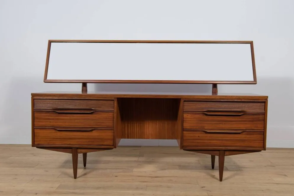 Coiffeuse et tabouret du milieu du siècle de White and Newton, Royaume-Uni,