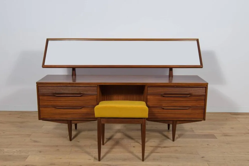 Coiffeuse et tabouret du milieu du siècle de White and Newton, Royaume-Uni,
