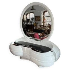 Coiffeuse futuriste avec grand miroir ovale