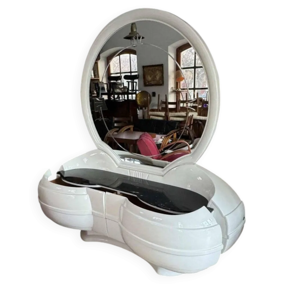 Coiffeuse futuriste avec grand miroir ovale