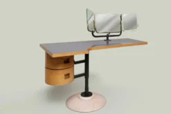 Coiffeuse italienne années 60