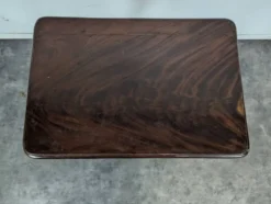 Coiffeuse Louis-Philippe en acajou à miroir relevable