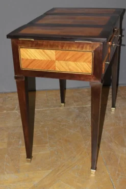 Coiffeuse Louis XVI en Marqueterie de Bois de Rose et Palissandre XVIIIe