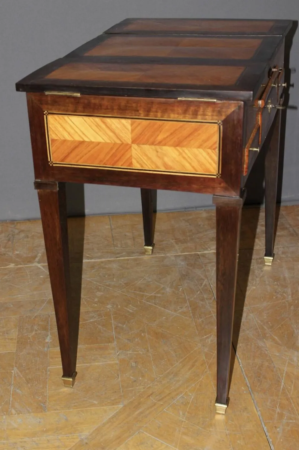 Coiffeuse Louis XVI en Marqueterie de Bois de Rose et Palissandre XVIIIe