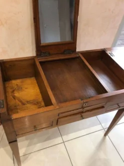 Coiffeuse Louis XVI noyer d'époque