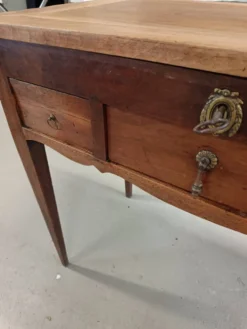 Coiffeuse louis xvi renovee et relookee
