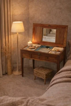 Coiffeuse louis xvi renovee et relookee