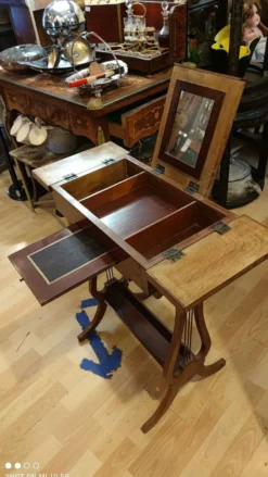 Coiffeuse lyre en acajou de Cuba massif d'époque Directoire
