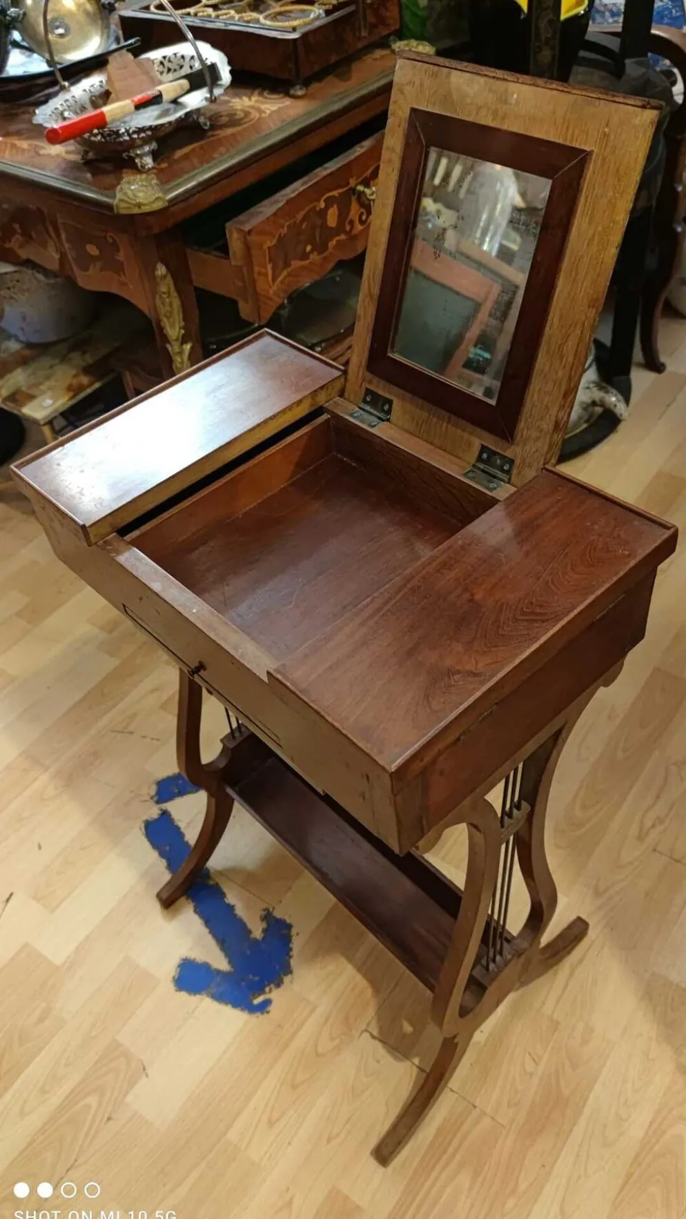 Coiffeuse lyre en acajou de Cuba massif d'époque Directoire