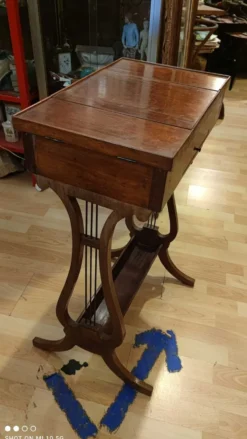 Coiffeuse lyre en acajou de Cuba massif d'époque Directoire
