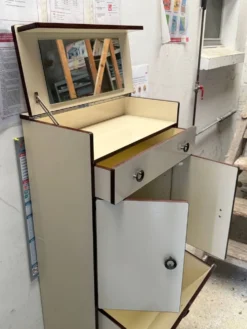 Coiffeuse moderniste vintage années 60 - modèle rare