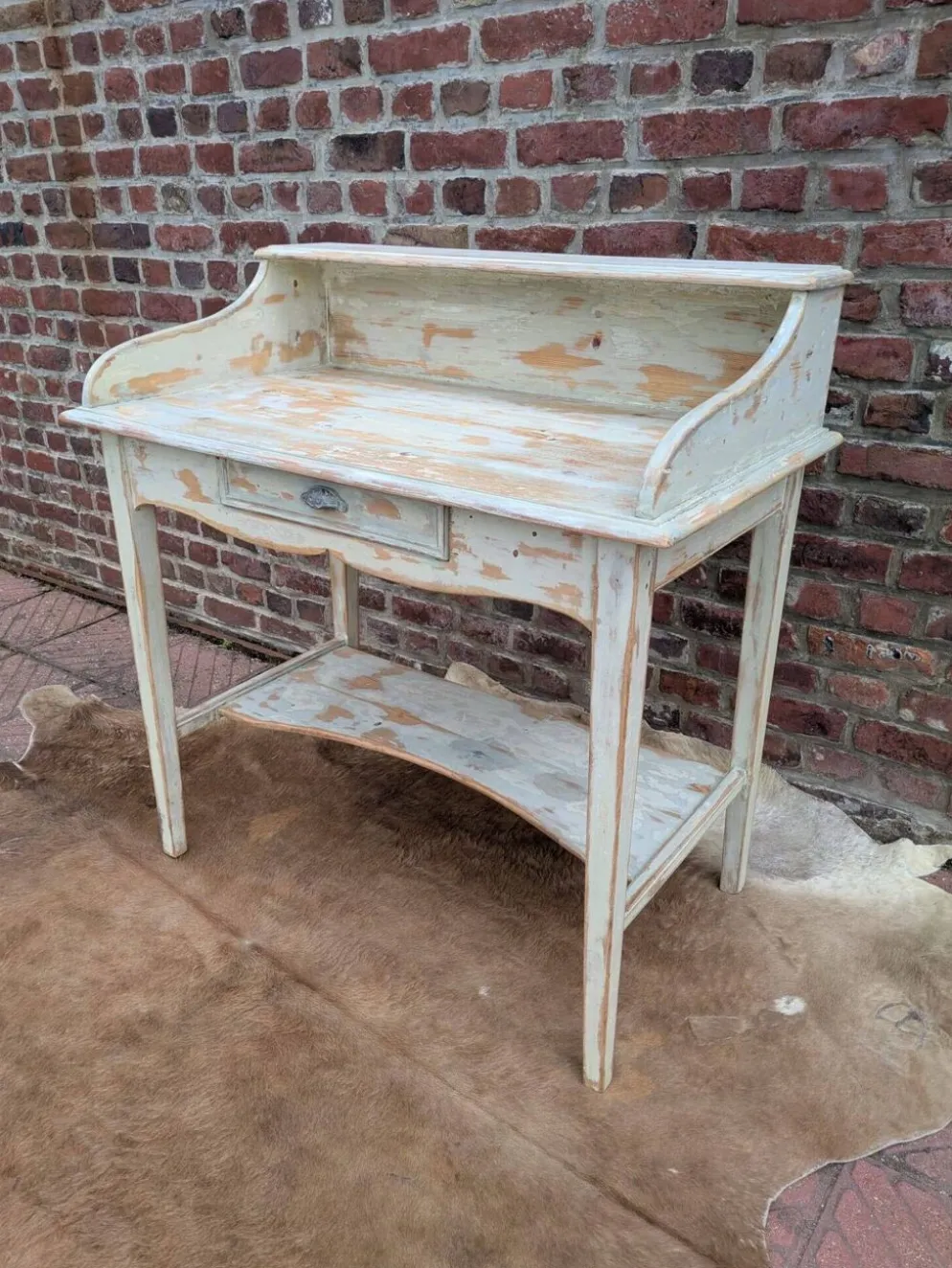 Coiffeuse patinée