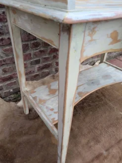 Coiffeuse patinée