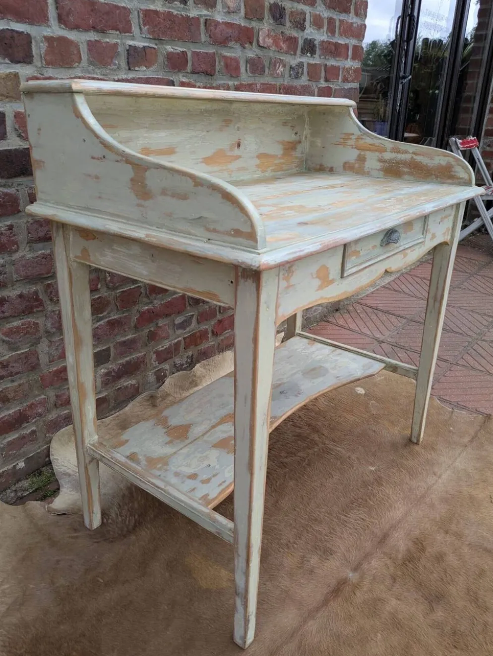 Coiffeuse patinée