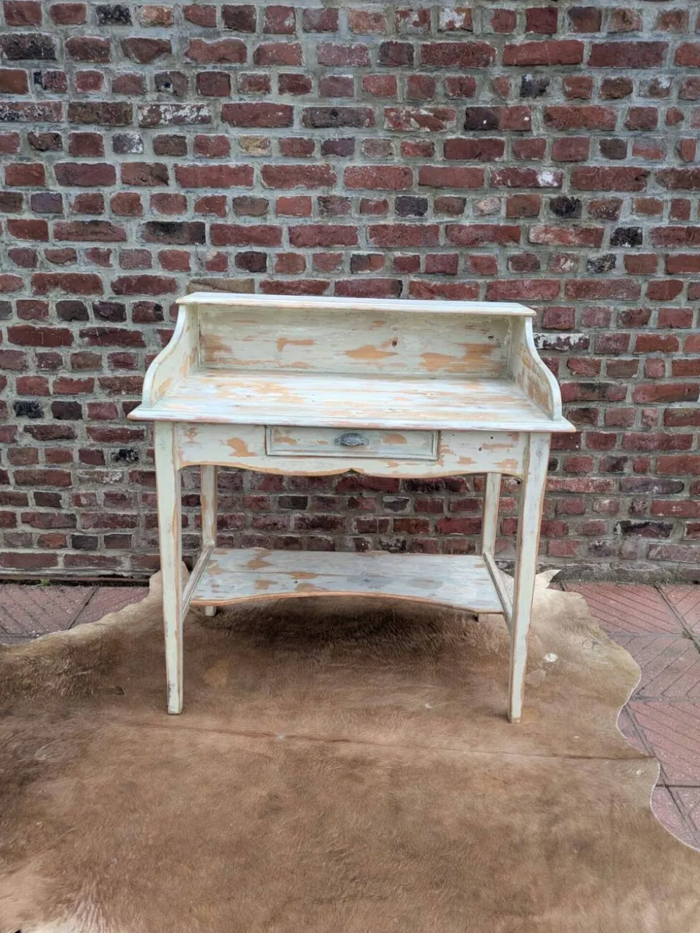 Coiffeuse patinée