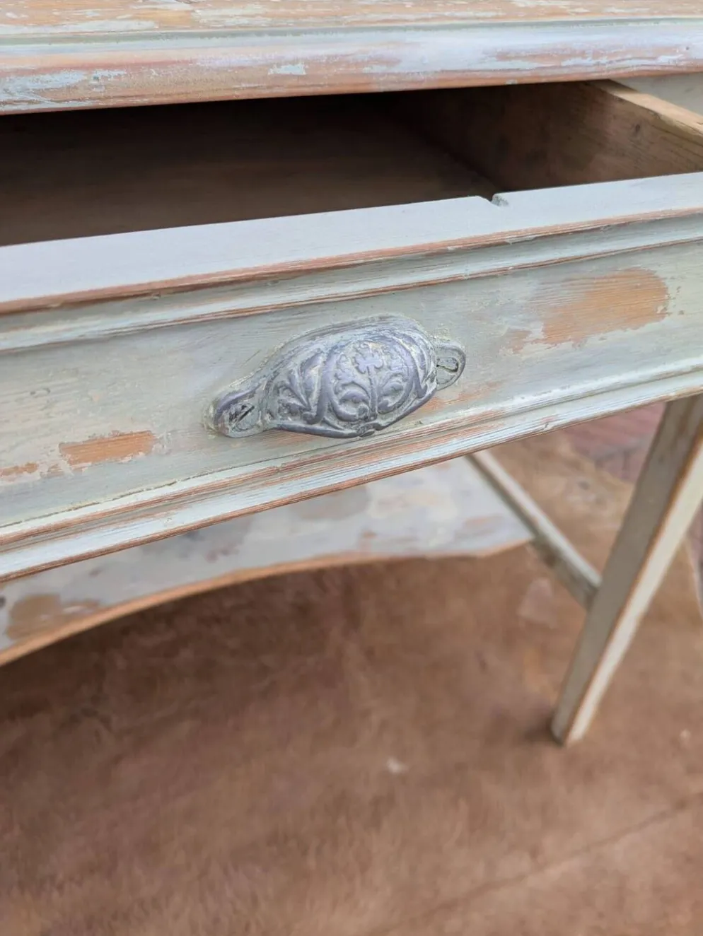 Coiffeuse patinée