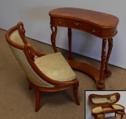 Coiffeuse rognon et sa chauffeuse en merisier – 1950