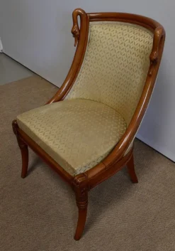 Coiffeuse rognon et sa chauffeuse en merisier – 1950