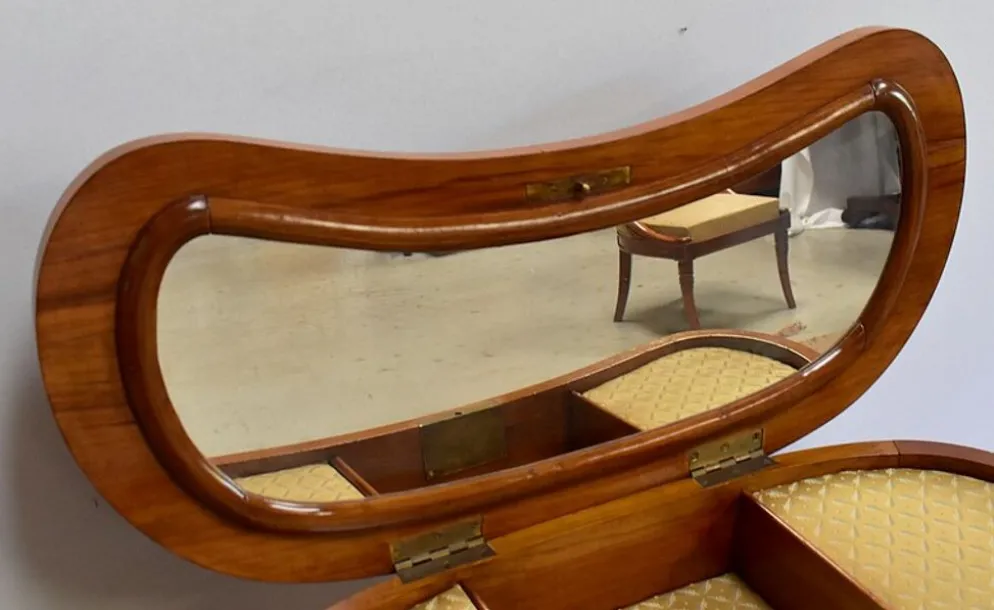 Coiffeuse rognon et sa chauffeuse en merisier – 1950