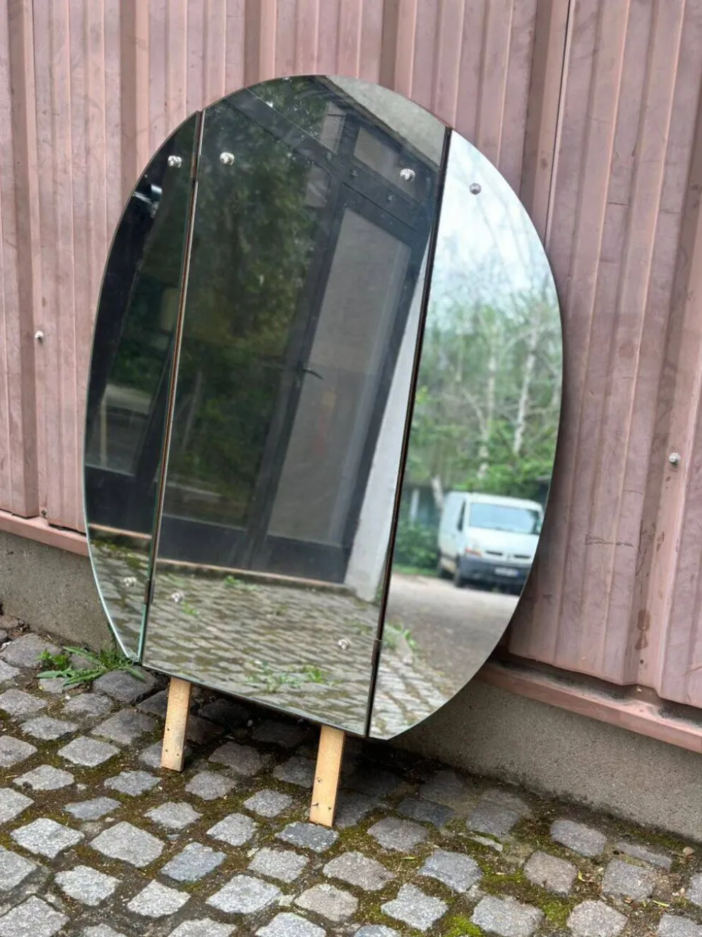 Coiffeuse scandinave en bois des années 50 avec miroir triptyque