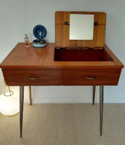 Coiffeuse scandinave en placage teck - années 60