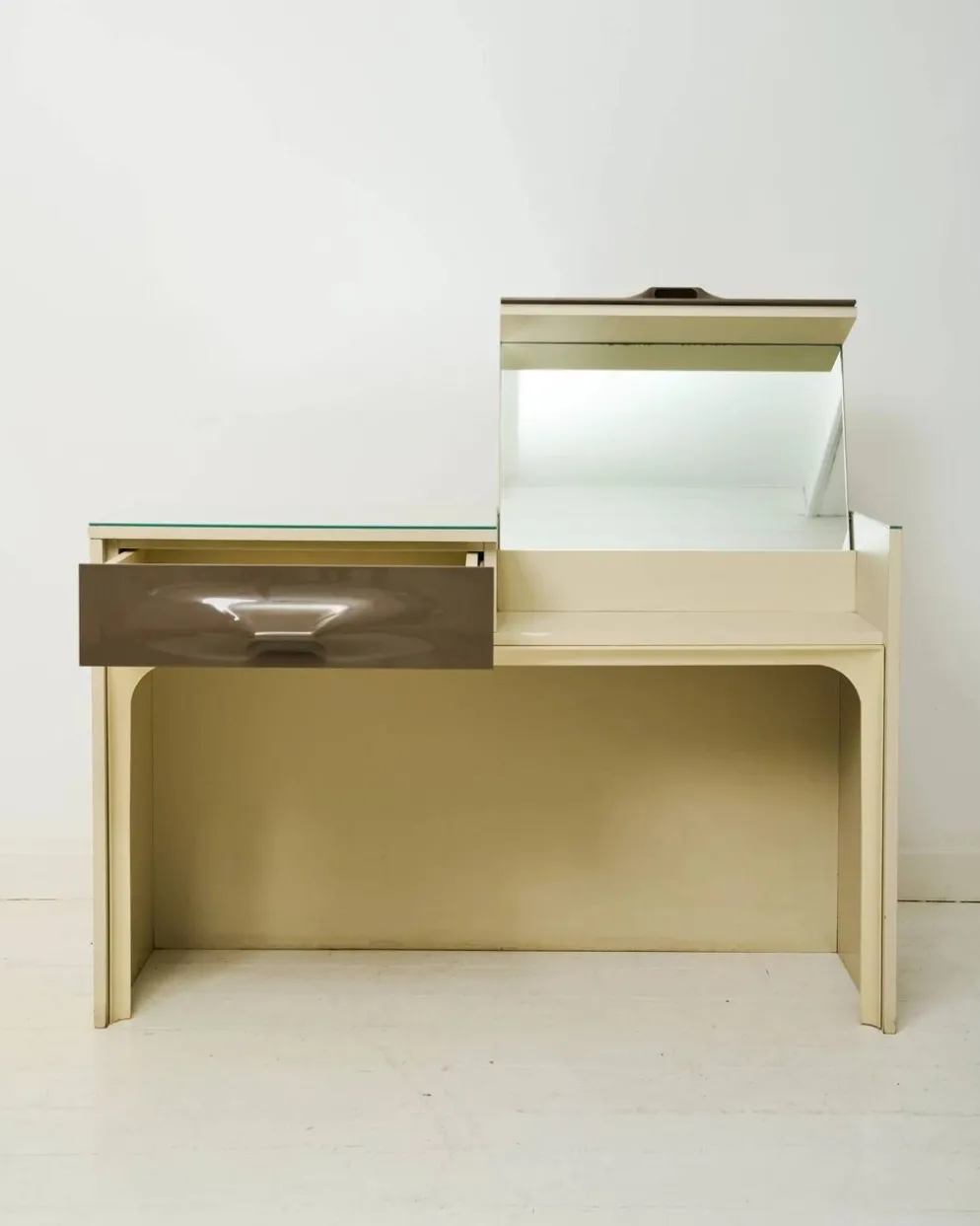 Coiffeuse série "DF-2000", Raymond Loewy, 1960