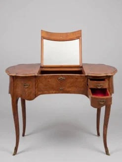 Coiffeuse style Louis XV