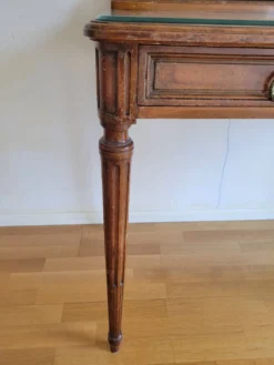 Coiffeuse style Louis XVI