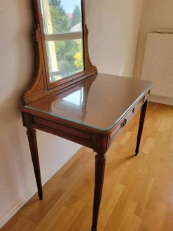 Coiffeuse style Louis XVI