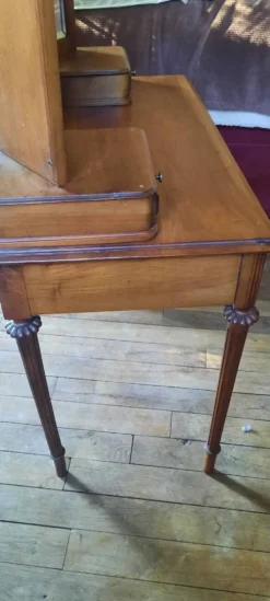 Coiffeuse style louis XVI