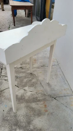 Coiffeuse table de toilette ancienne en bois, un tiroir
