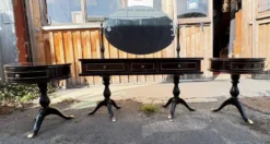 Coiffeuse triptyque vintage 1960s en acajou– signée G. Blouin Nantes
