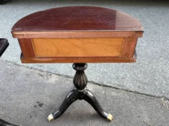 Coiffeuse triptyque vintage 1960s en acajou– signée G. Blouin Nantes