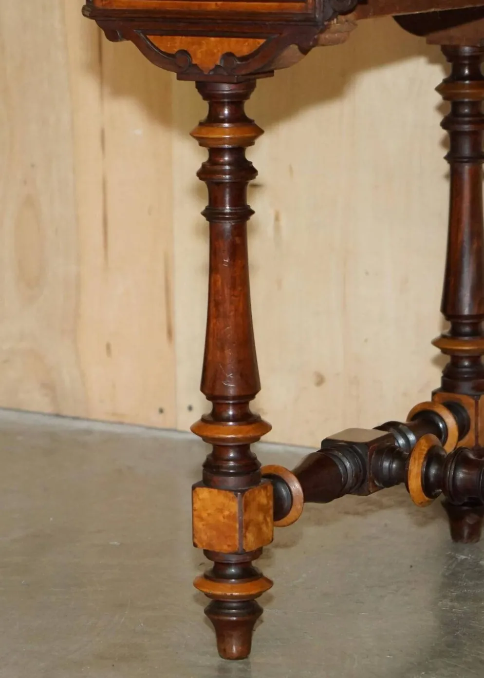 Coiffeuse Victorienne en Amboyna et Ébène Restaurée
