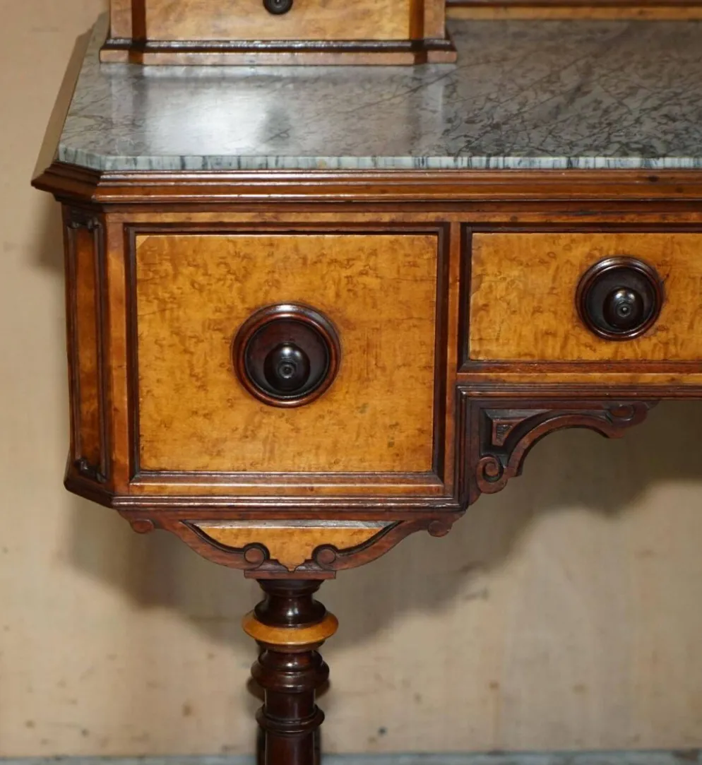 Coiffeuse Victorienne en Amboyna et Ébène Restaurée