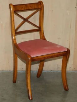 Coiffeuse vintage anglaise en noyer burr avec miroir et chaise