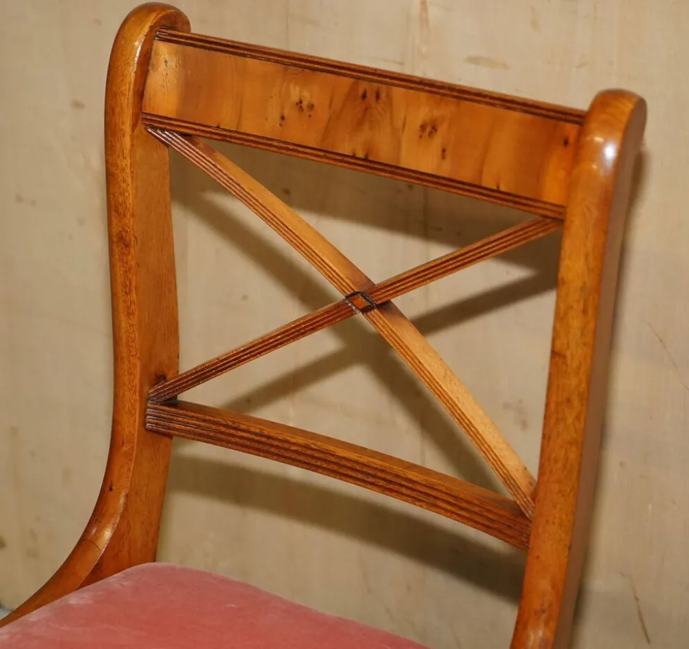 Coiffeuse vintage anglaise en noyer burr avec miroir et chaise