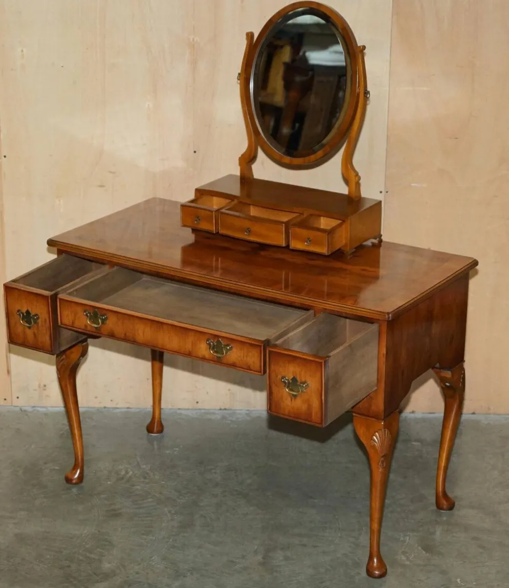 Coiffeuse vintage anglaise en noyer burr avec miroir et chaise