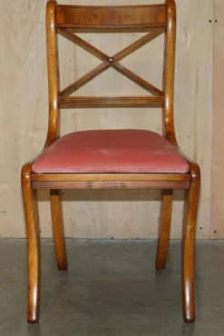Coiffeuse vintage anglaise en noyer burr avec miroir et chaise