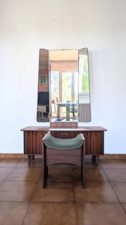 Coiffeuse vintage années 70 avec miroir triptyque & banc assorti