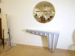 Coiffeuse vintage avec garnitures dorées et miroir, années 1950/1960