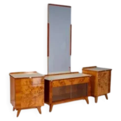 Coiffeuse vintage avec placage de noyer, grand miroir et armoires de rangement, milieu du 20e siècle, tchécoslovaque, 38 x 82 x 53 cm.