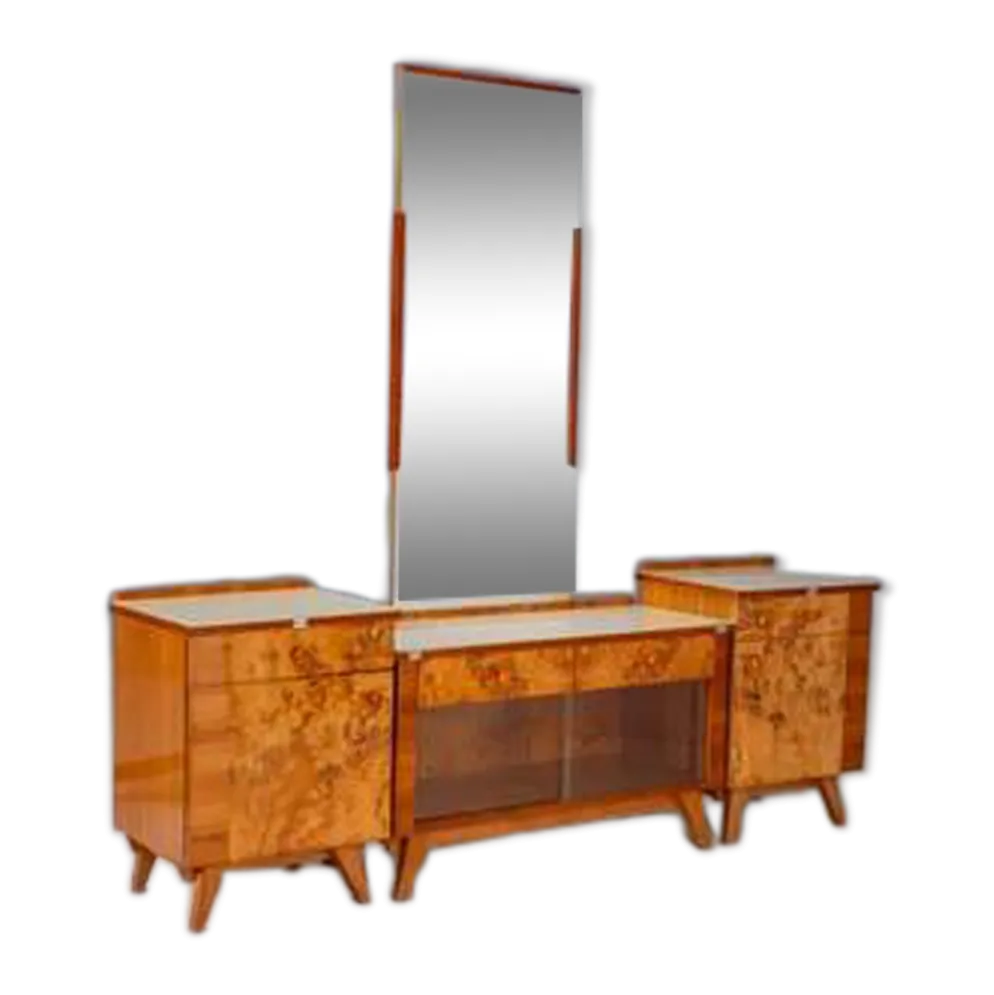 Coiffeuse vintage avec placage de noyer, grand miroir et armoires de rangement, milieu du 20e siècle, tchécoslovaque, 38 x 82 x 53 cm.