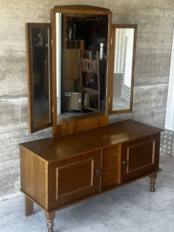 Coiffeuse vintage à miroir triptyque, années 1950