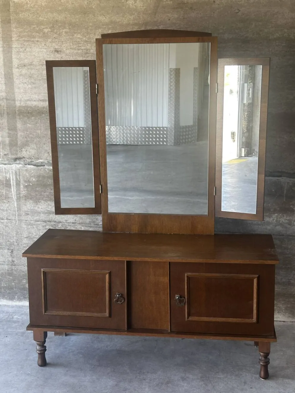 Coiffeuse vintage à miroir triptyque, années 1950