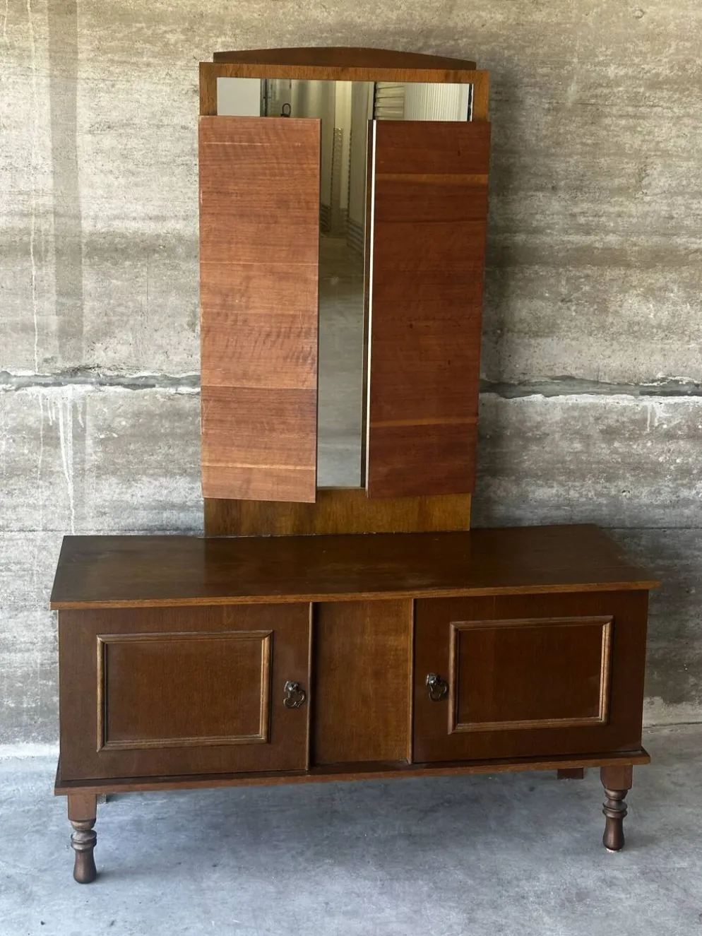 Coiffeuse vintage à miroir triptyque, années 1950