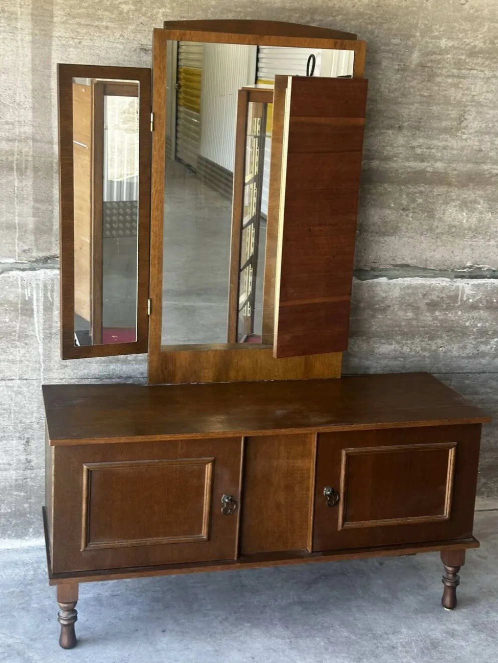Coiffeuse vintage à miroir triptyque, années 1950
