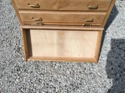 Commode