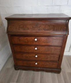 Commode ancienne