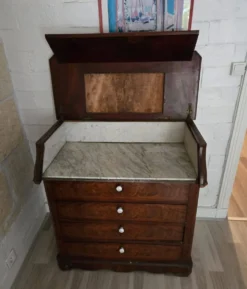 Commode ancienne